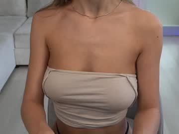 girl
        kathariine cam image #4402544