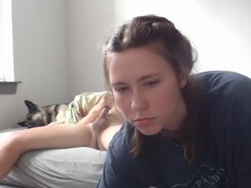 girl
        nicolekc cam image #1188941