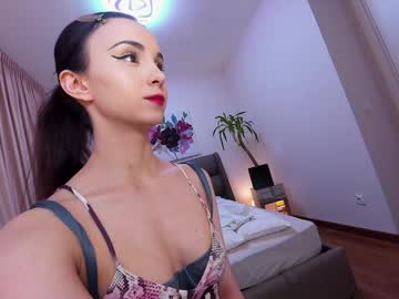 girl
        ehotlovea cam image #6469939