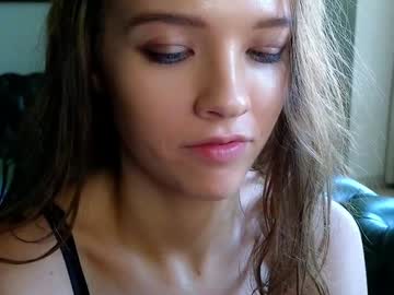 girl
        _demi_dee_ cam image #4692994