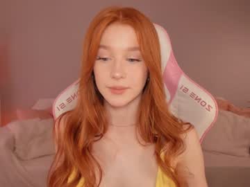 girl
        leahsthetics cam image #4287165