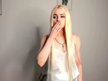 girl
        kaya_davis cam image #2529992