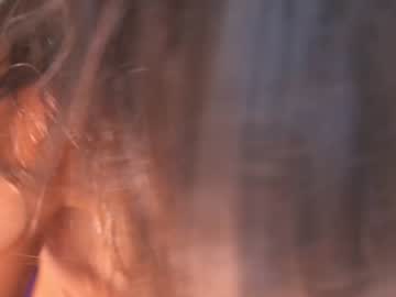 girl
        sunniedayz cam image #1901567