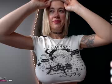 girl
        bunnyblondy cam image #3449588