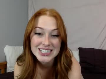 girl
        realivyvale cam image #2706650
