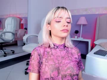 girl
        maryberrygh_ cam image #772880