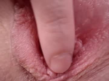 girl
        courtney_luv cam image #964726