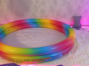 girl
        angelina_new cam image #3044988