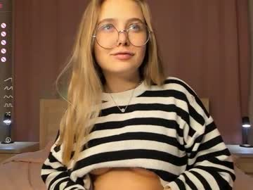 girl
        pewdieevaa cam image #2346121