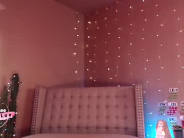 girl
        aubrilee cam image #413641