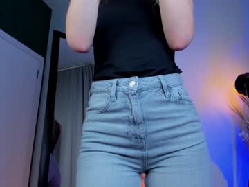 girl
        cassie_palmer cam image #3958347