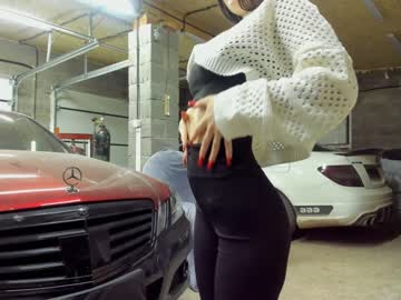 girl
        jenniferden cam image #4017589