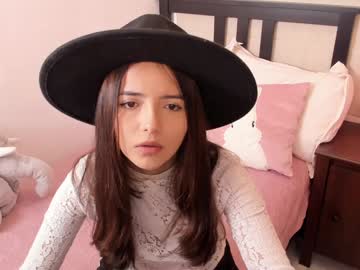 girl
        raychell_black cam image #6050905