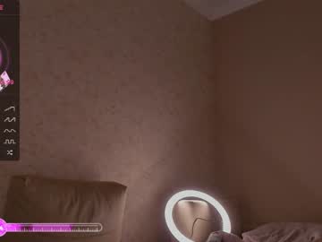 couple
        bzzzme cam image #3266845
