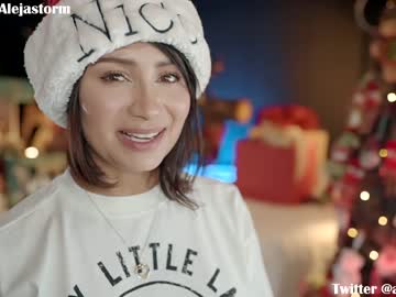 girl
        alejastorm cam image #3073431