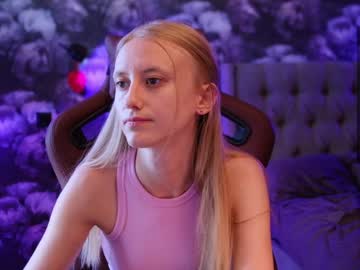 girl
        angeellina cam image #4528017