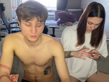 couple
        waityouq cam image #6372379