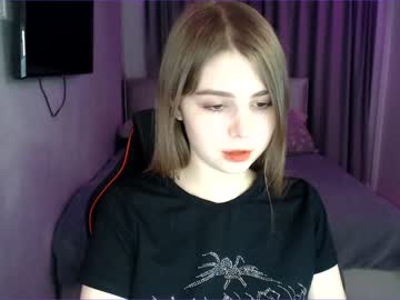 girl
        tripleprinces cam image #2869561