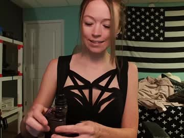 girl
        anabelleleigh cam image #5302866
