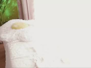 girl
        clementine__ cam image #425041