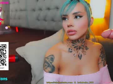 girl
        latinbaby_666 cam image #1331205