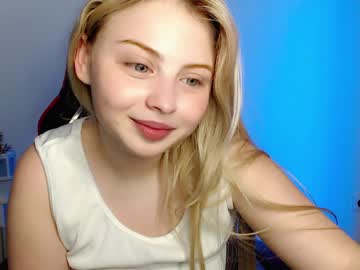 girl
        shy_blondiee cam image #946883