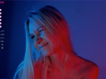 girl
        roonaxel cam image #2087752