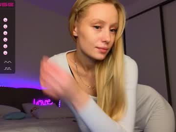 girl
        callme_star cam image #1989939
