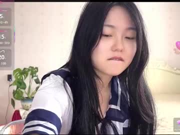 girl
        liunana cam image #6867091