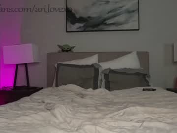 couple
        ari_lovexo cam image #1916167