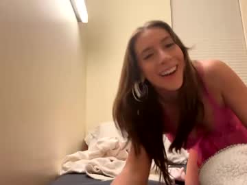 girl
        allisonjeffery cam image #3467624