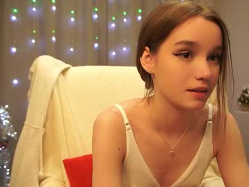 girl
        harrieteasley cam image #5891134
