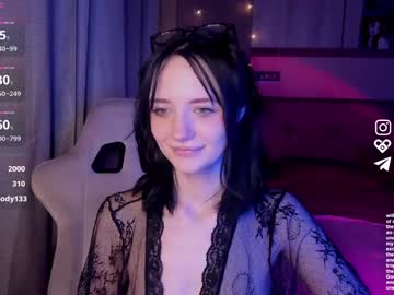 girl
        elizabethbritanny cam image #5851529