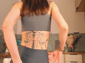 girl
        maxinefoulkes cam image #5803209