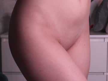 girl
        annydu cam image #5281639