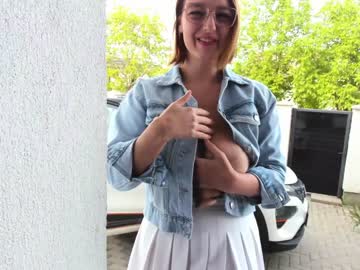 girl
        milkykandy cam image #4038107