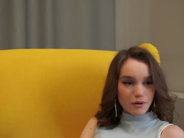 girl
        harrieteasley cam image #5624810