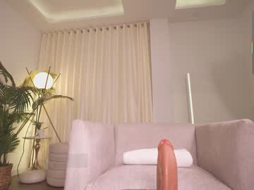 girl
        gigi_ulala cam image #6571341