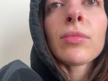 girl
        rosykindred cam image #3766775