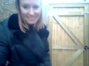 girl
        eatmypie69 cam image #3083167