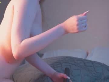 girl
        meow_meow_mia cam image #6577611