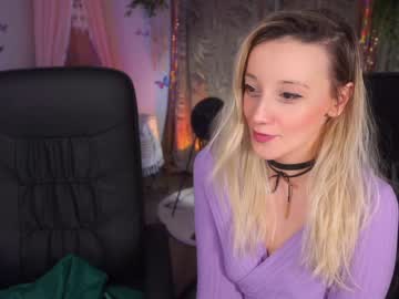 girl
        juicyandthepussyblvd cam image #910452