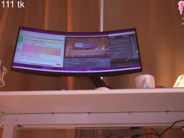 girl
        lil_eva cam image #4936163