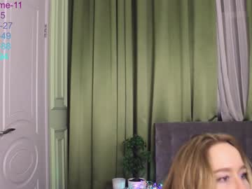 girl
        milladoll_ cam image #788655