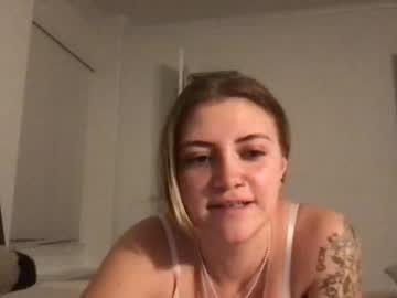 couple Live Cam Girls Love To Strip Naked For Their Viewers with bbygurlblaze