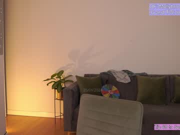 girl
        newmollybrooke cam image #3367530
