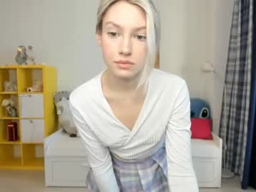 girl
        two_shery cam image #3757251