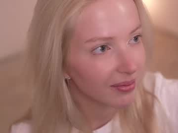 girl
        my_stella cam image #6719159