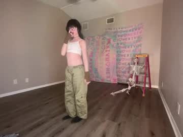 girl
        hexivu cam image #5314105