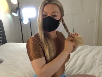 girl
        blondehottiekerry cam image #2278315